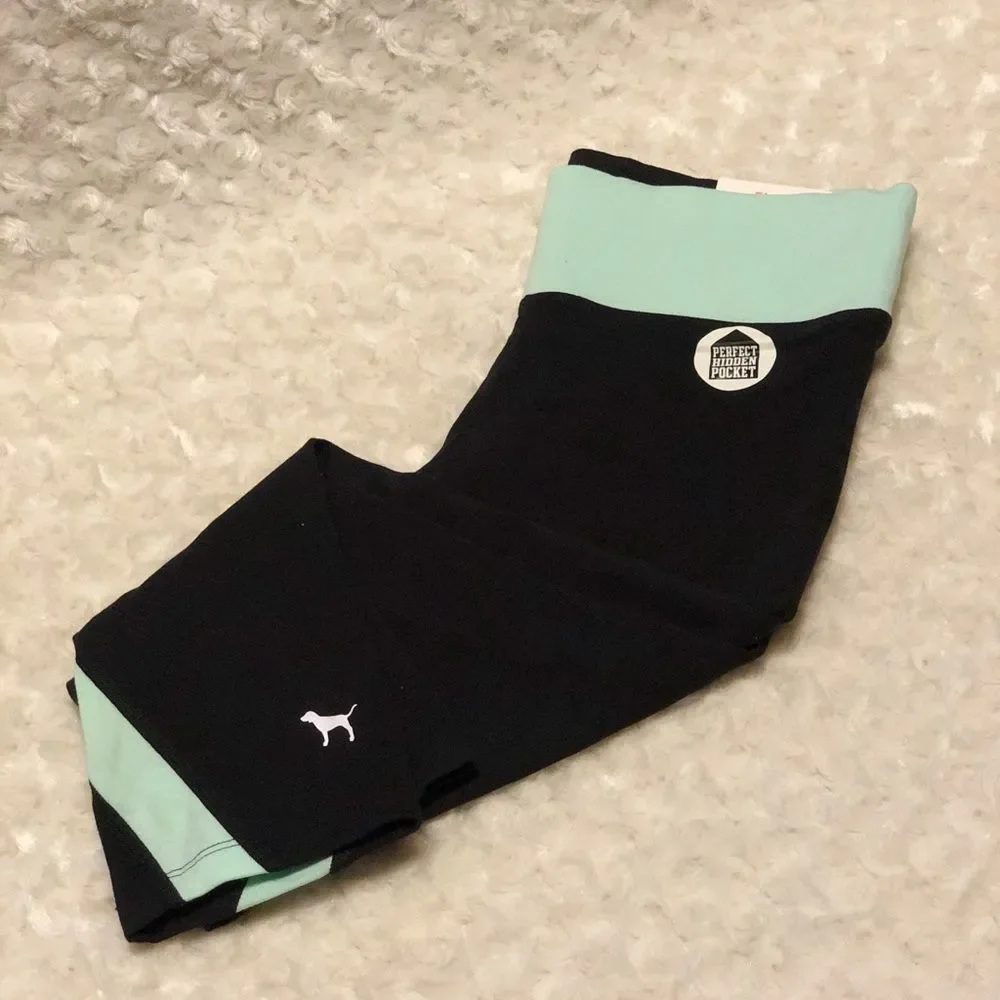 VS PINK Flat Crop Yoga Leggings - Picture 2 of 3